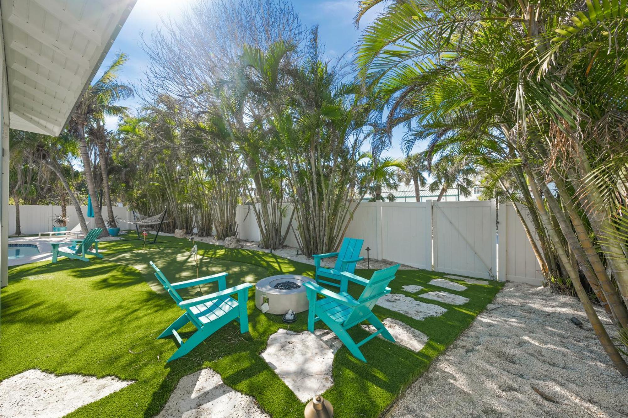 Holiday home A Wave From It - New Luxury Renovated Heated Pool Hammock Walk To