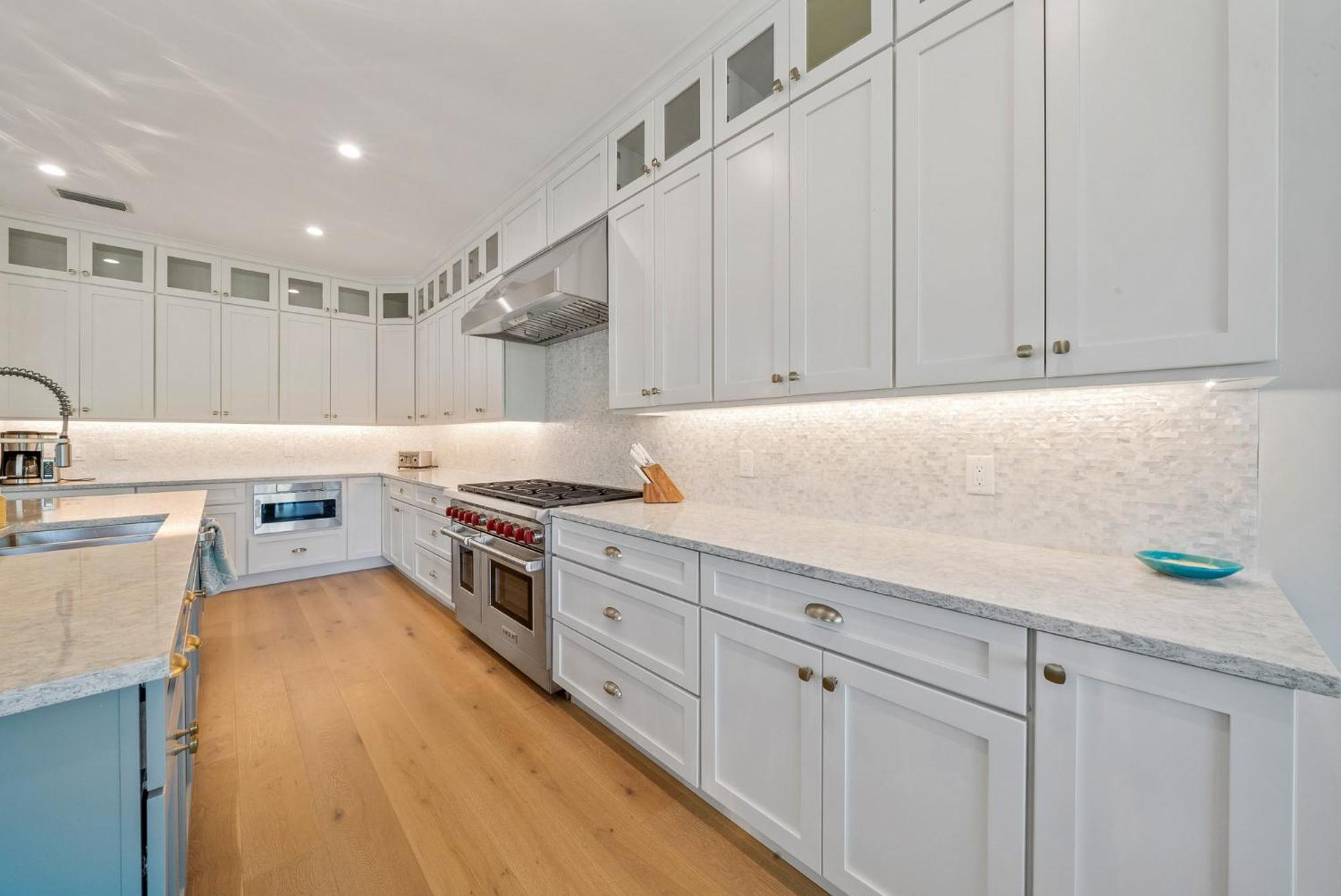 Acqualuxe - Exquisite 2022 Lux Canal W Outdoor Oasis Pool Dock Sup Kayaks Fire Pit Holiday home Anna Maria