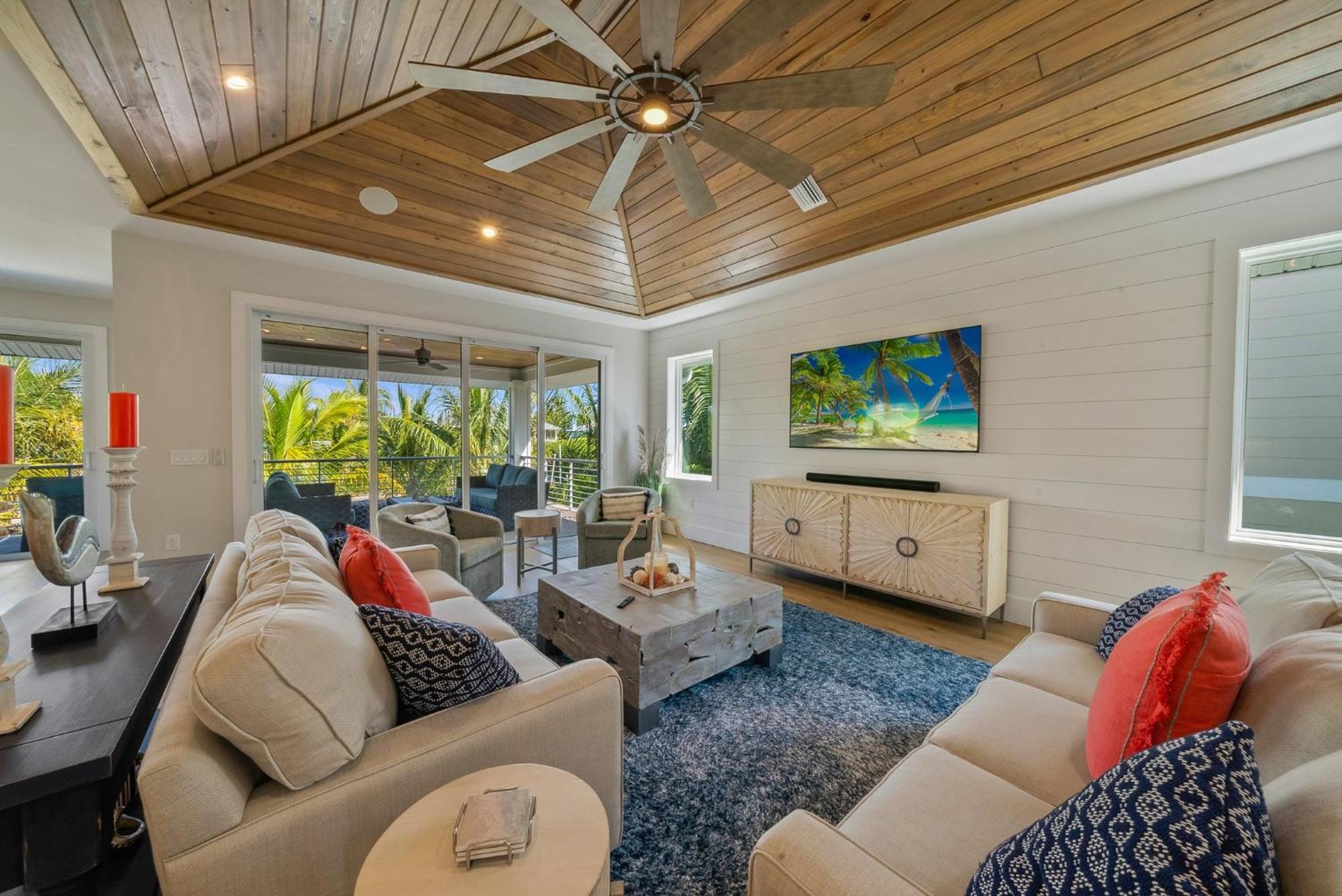 Acqualuxe - Exquisite 2022 Lux Canal W Outdoor Oasis Pool Dock Sup Kayaks Fire Pit Holiday home *