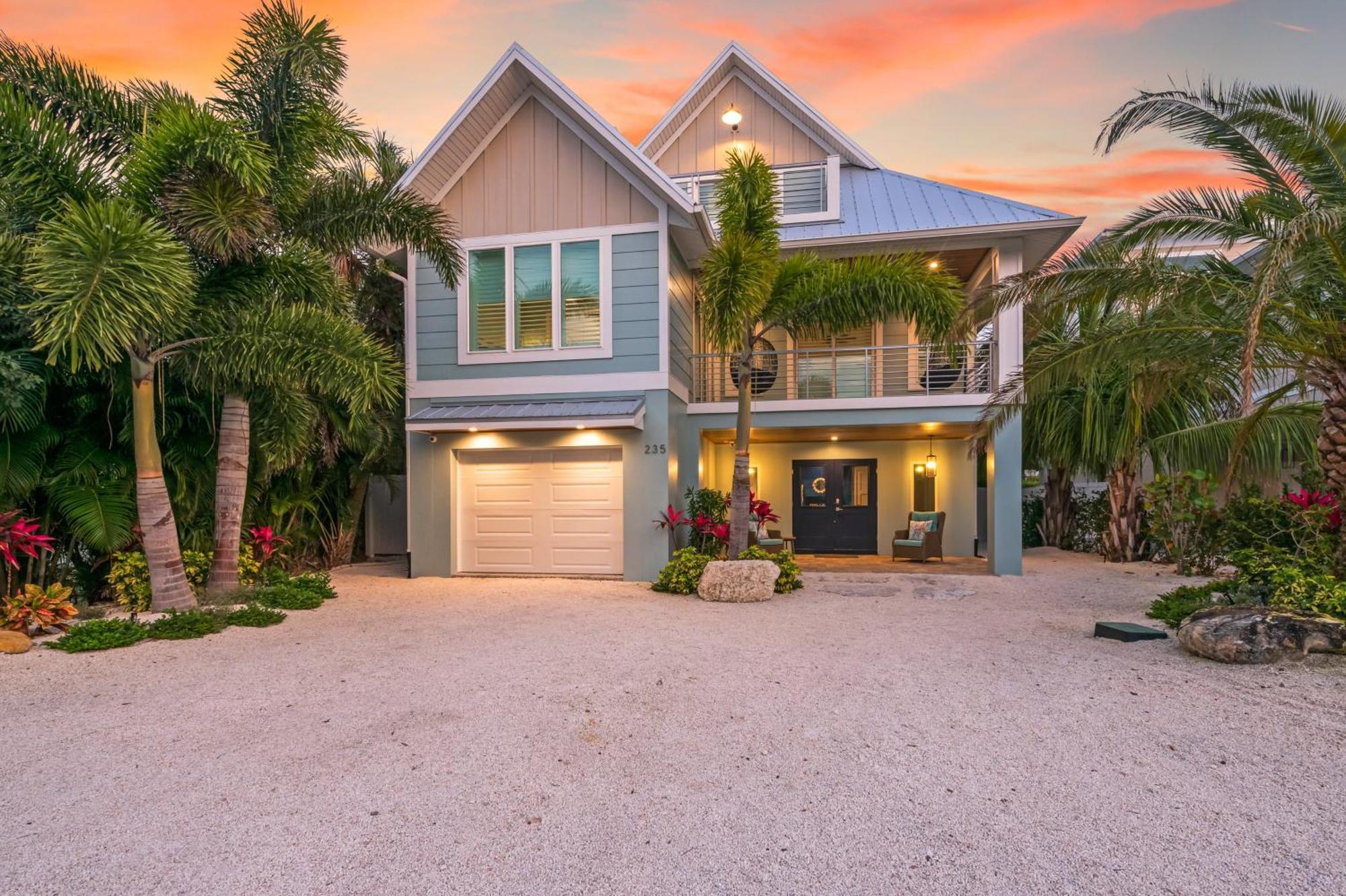 Acqualuxe - Exquisite 2022 Lux Canal W Outdoor Oasis Pool Dock Sup Kayaks Fire Pit Holiday home
