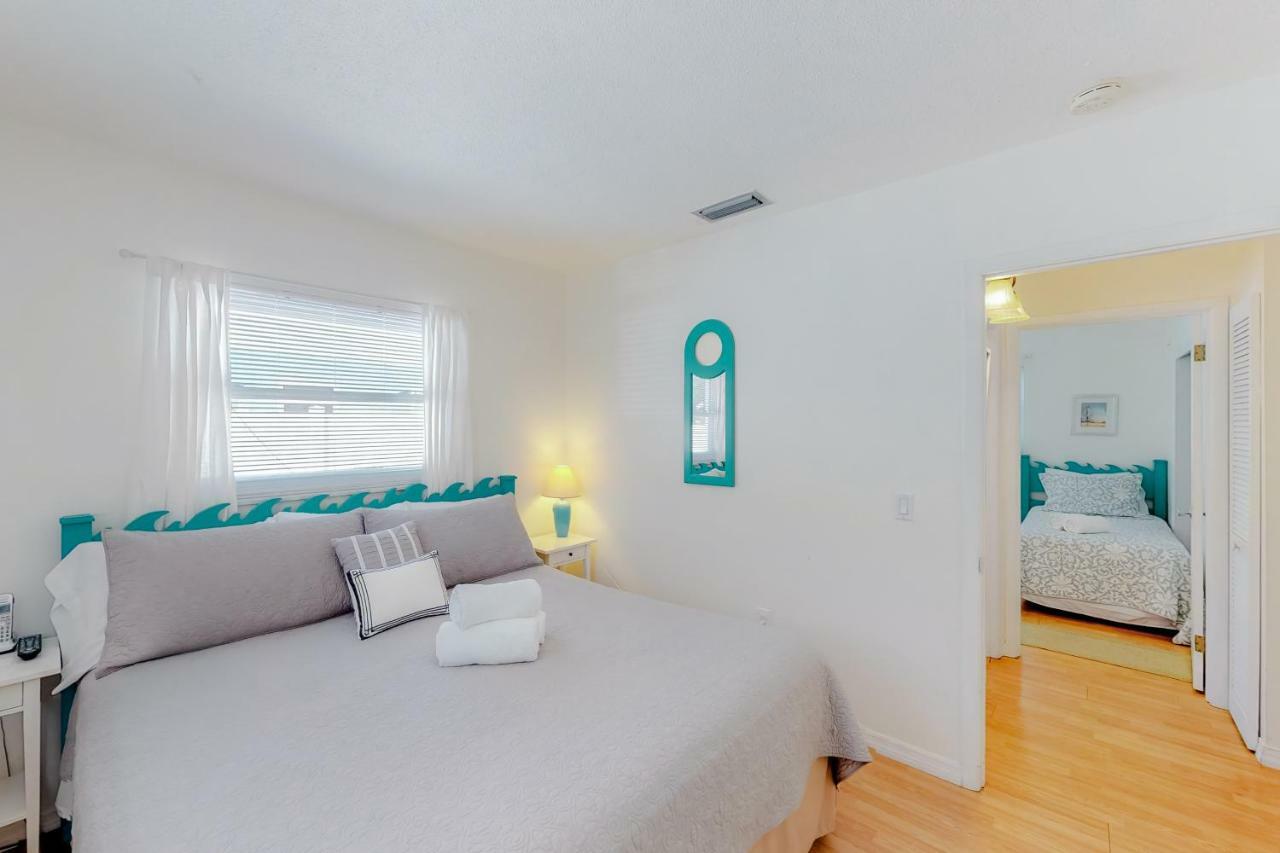 Blue Wave West Villa