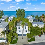 Coconut Palm Paradise
