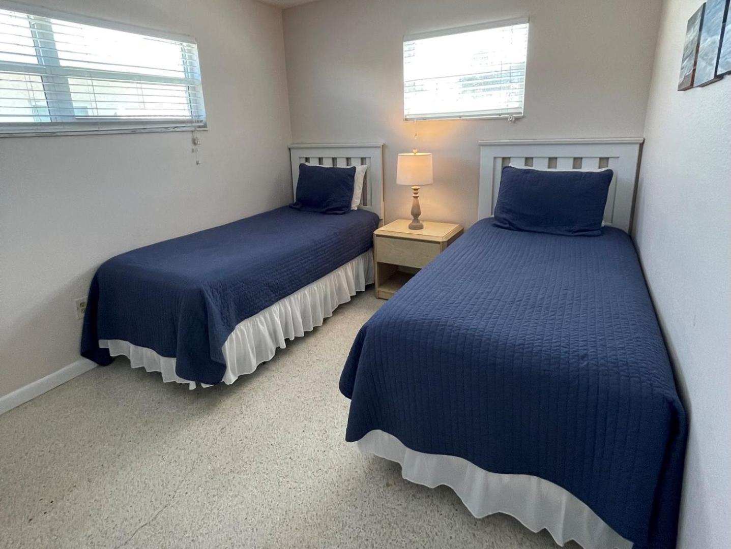 763 North Shore Downstairs Apts *