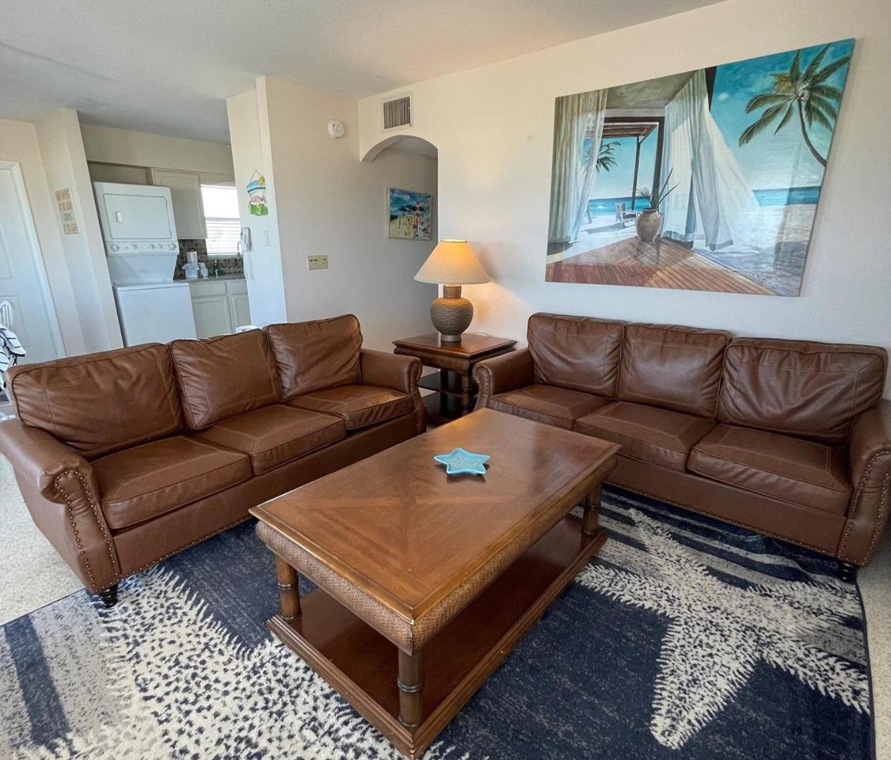 763 North Shore Downstairs Apts *