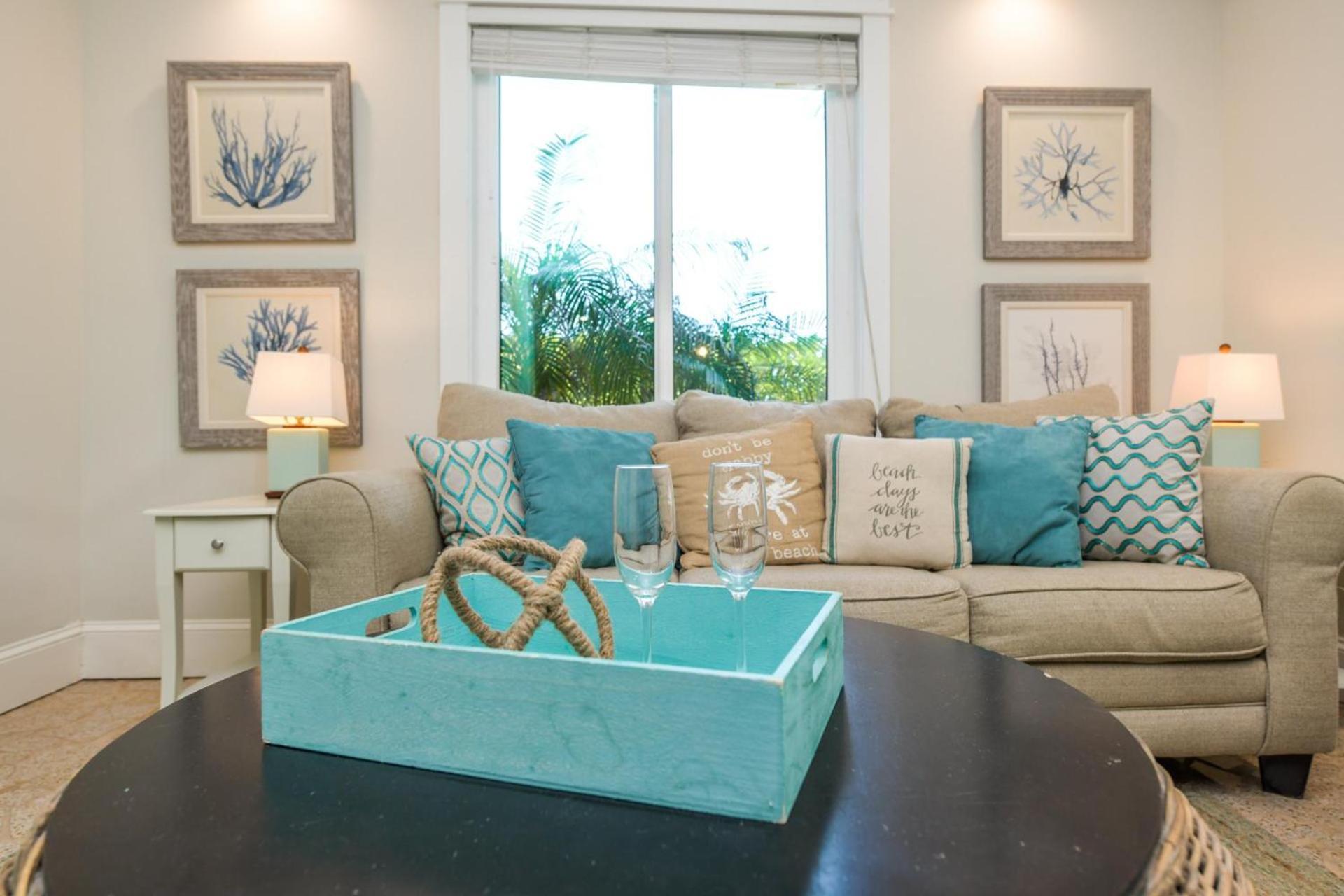 Bay Breezes At Bayside *