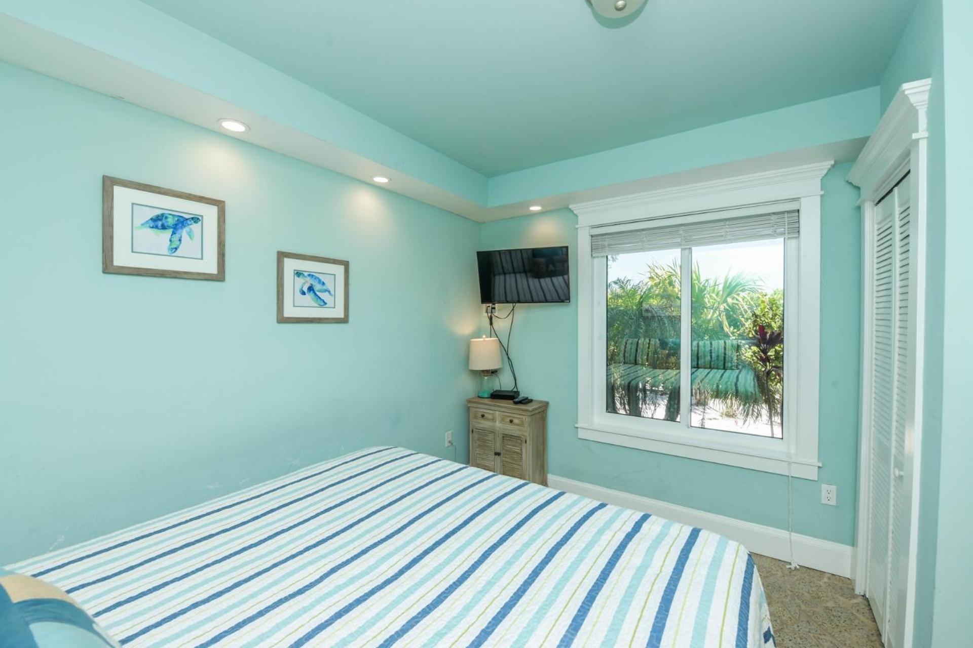 Bay Breezes At Bayside *