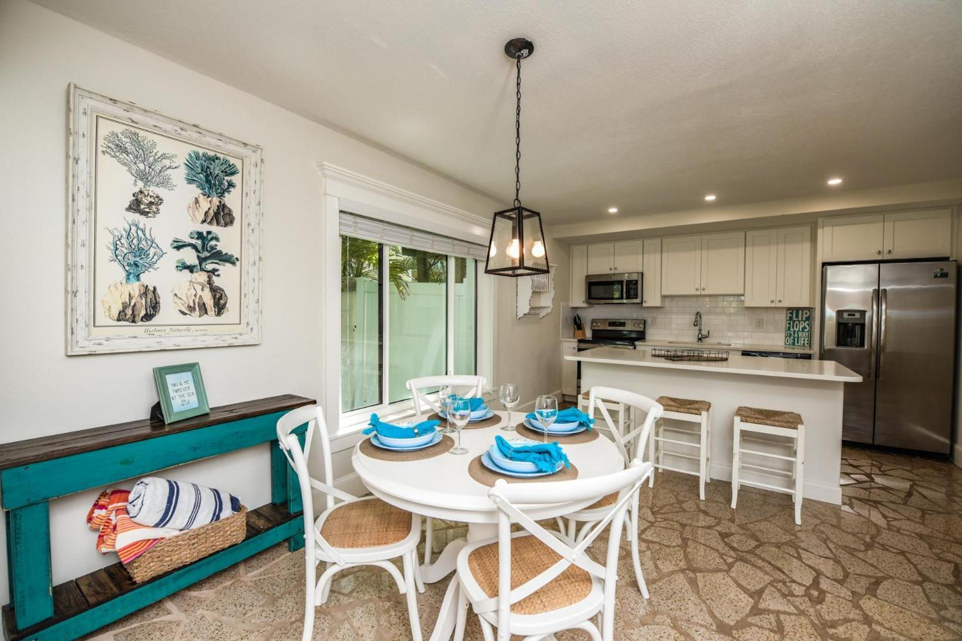 Bay Breezes At Bayside Villa